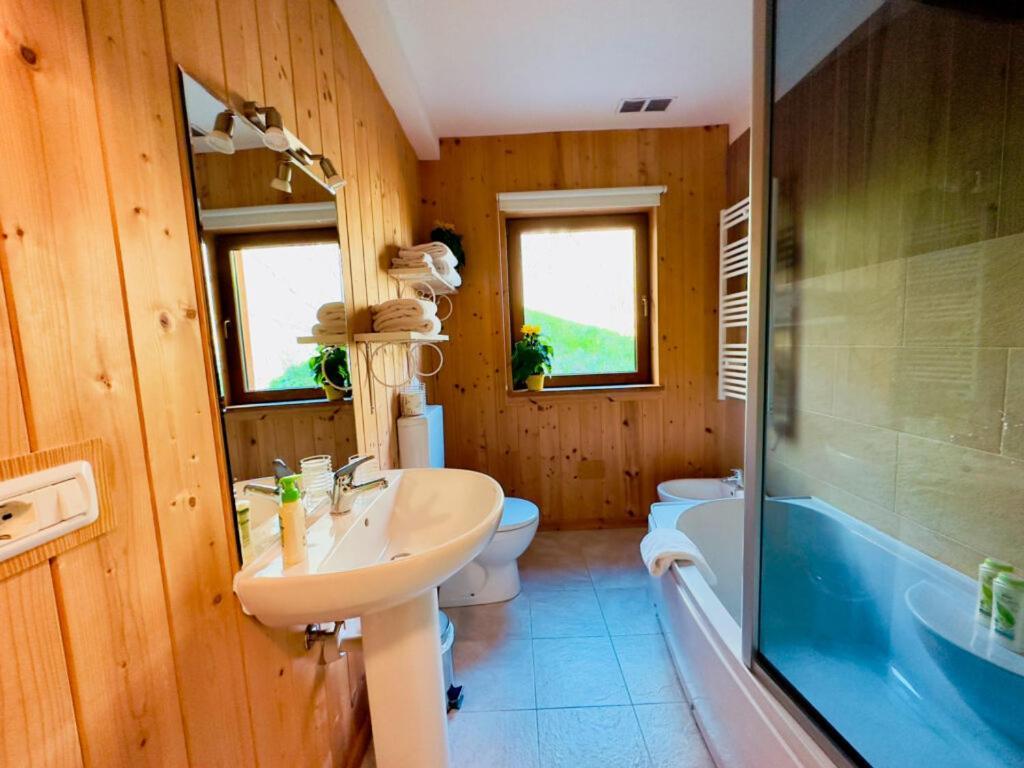 Artemisia B&B La Salle Kültér fotó